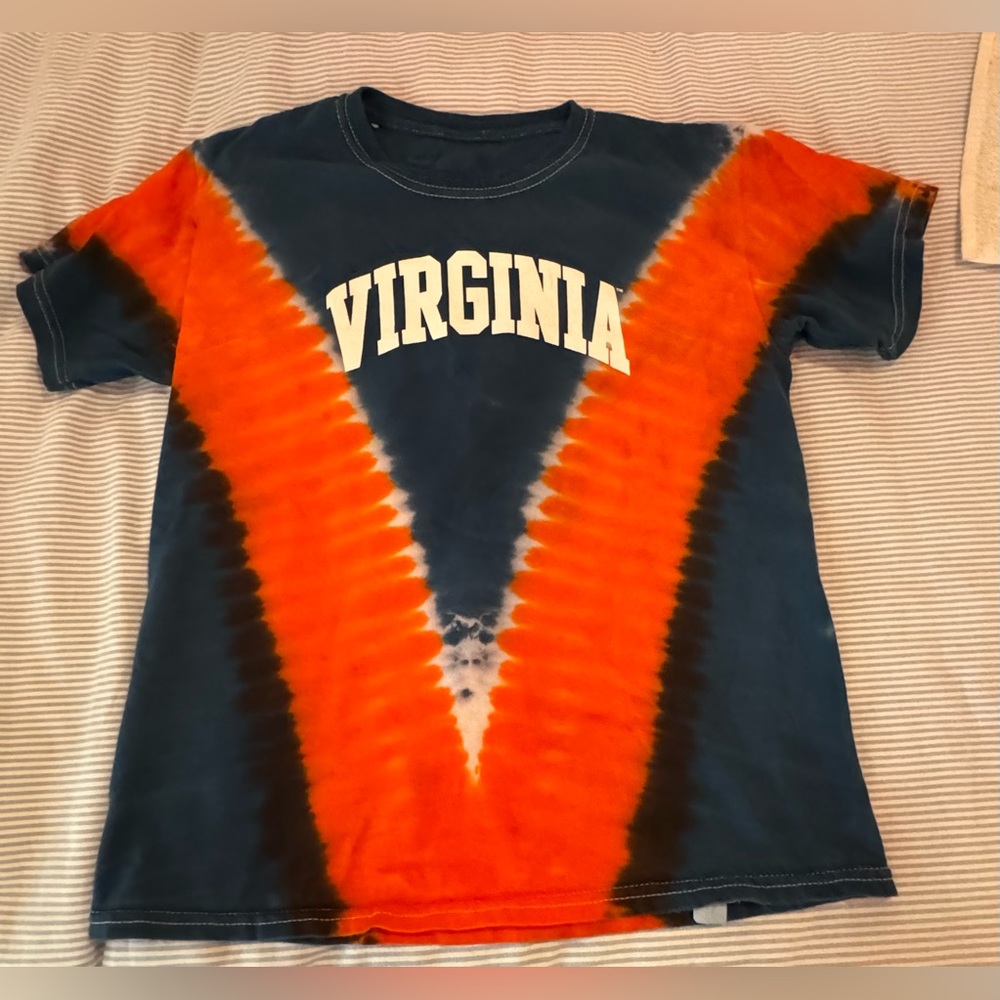 NWOT-Virginia-UVA youth tye dyed- youth t-shirt- size measurements in photo.